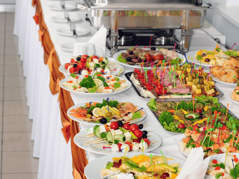 Ankara’da Toplu Yemek Hizmeti Alırken Neden Profesyonel Catering Firmaları Tercih Edilmeli?